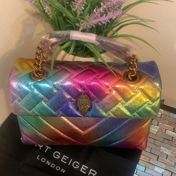 Kensington Quilted Leather Convertible Shoulder Bag
KURT GEIGER LONDON - Picture 9 of 17